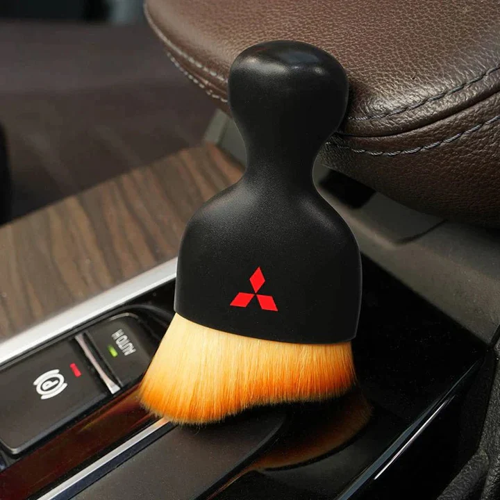 car-interior-dust-sweeping-soft-brush-163188_720x720